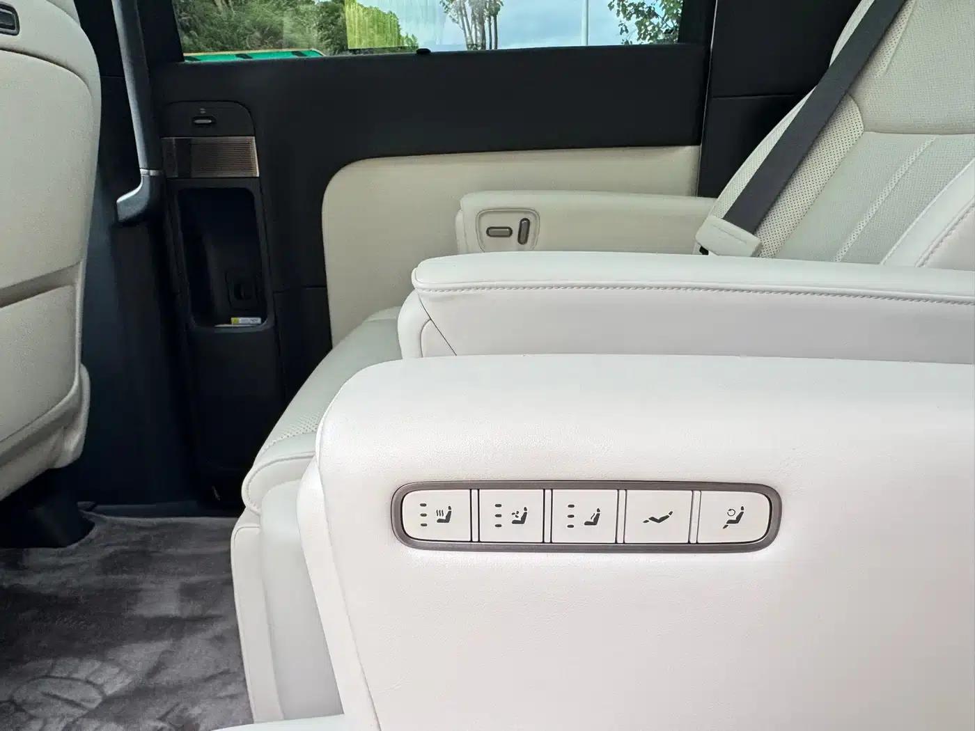 Li Auto MEGA 2025 Home Edition — миниатюра 13