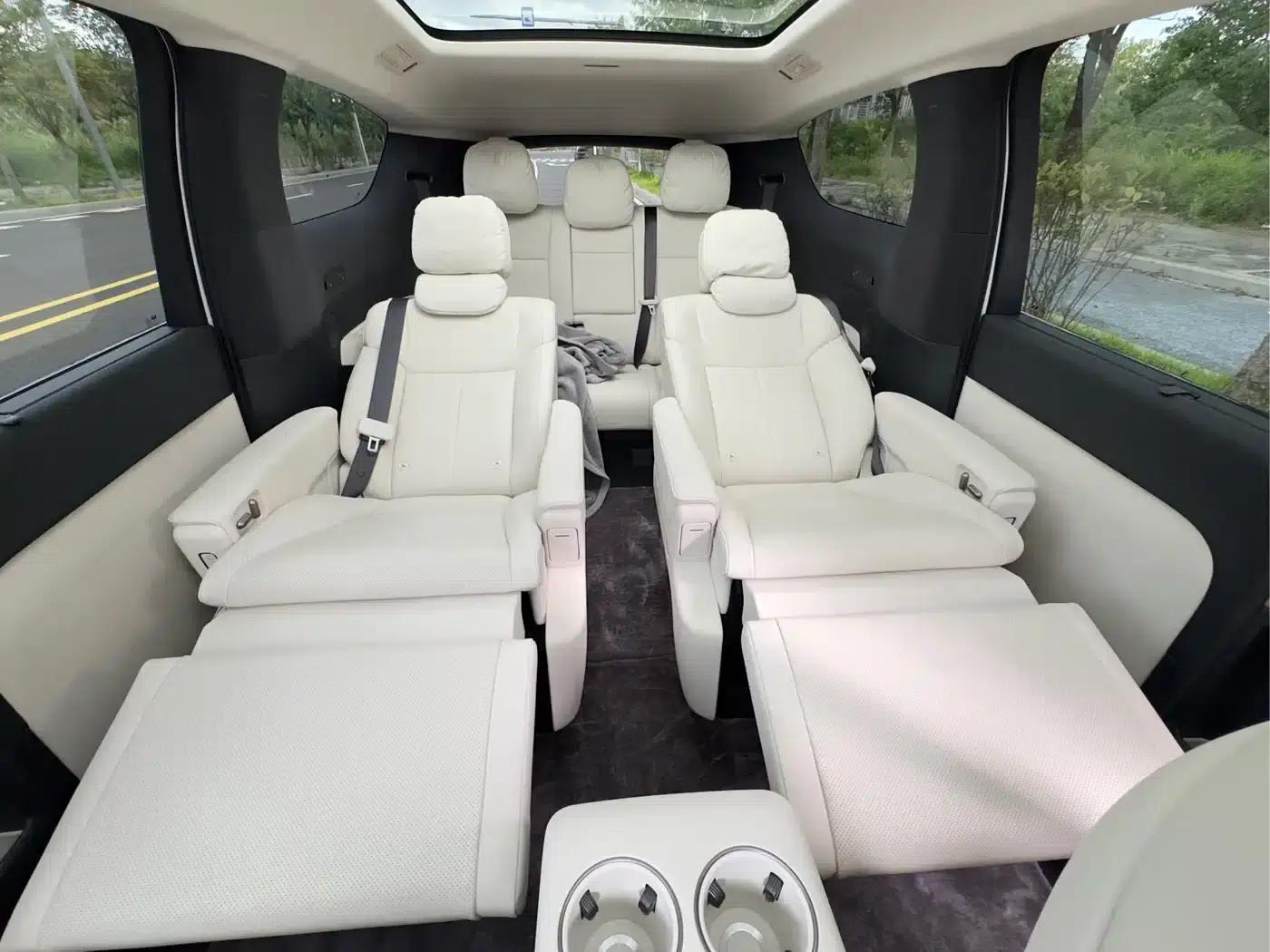 Li Auto MEGA 2025 Home Edition — миниатюра 19