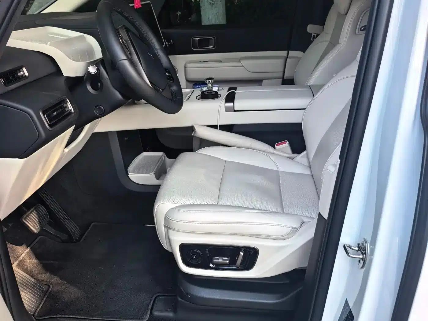 Li Auto MEGA 2025 Home Edition — миниатюра 3
