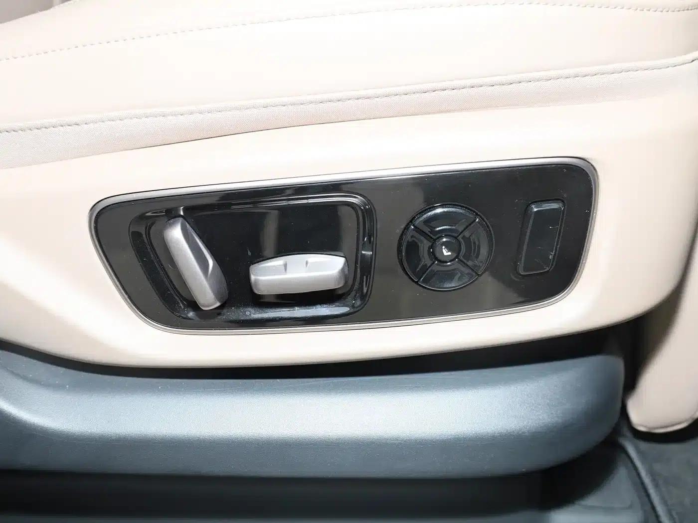 Li Auto MEGA 2025 Ultra Smart Renewal Edition — миниатюра 34