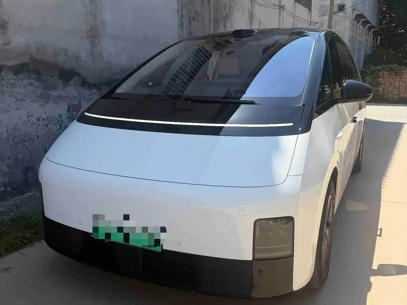 Li Auto MEGA 2025 Home Edition — миниатюра 1