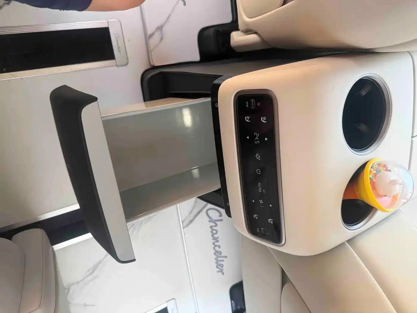 Li Auto MEGA 2025 Home Edition — миниатюра 3