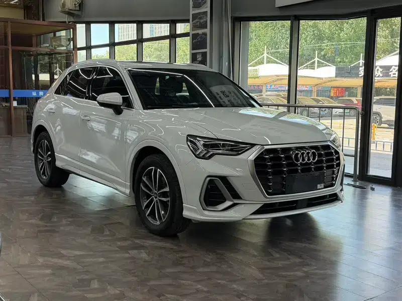 Audi Q3 2022 35 TFSI Progressive Dynamic — миниатюра 3