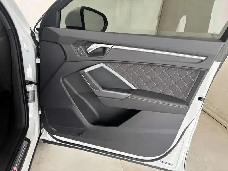 Audi Q3 2025 quattro 45th Anniversary Edition 40 TFSI Fashion Dynamic — миниатюра 28
