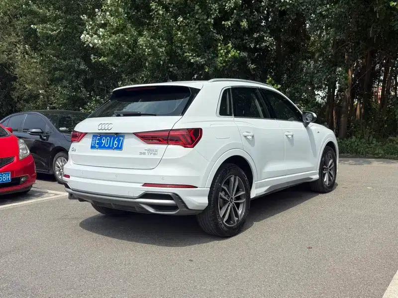 Audi Q3 2022 35 TFSI Progressive Dynamic — миниатюра 6