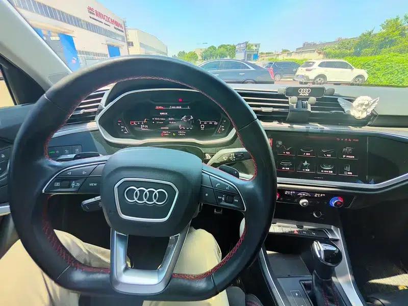 Audi Q3 2022 40 TFSI RS Package Sport Edition — миниатюра 10