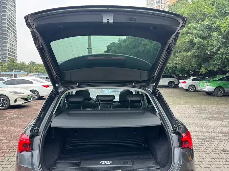 Audi Q3 2022 35 TFSI Fashion Dynamic Edition — миниатюра 18