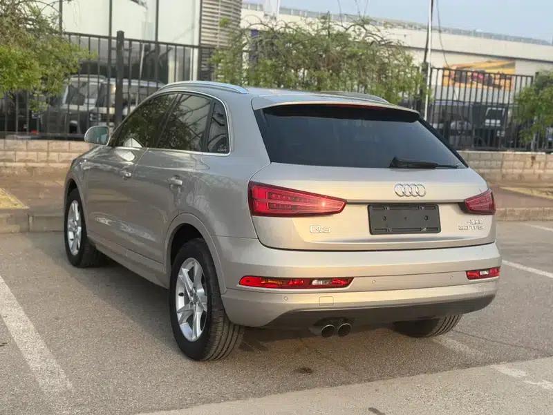 Audi Q3 2018 30th Anniversary Edition 30 TFSI Fashion Model — миниатюра 4