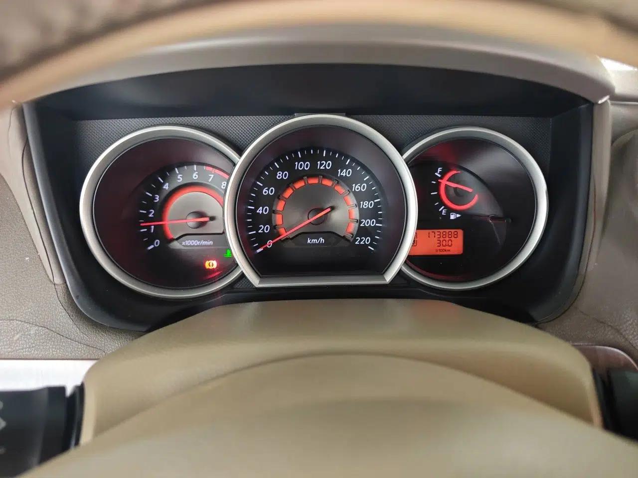 Nissan Sylphy 2009 1.6XE Automatic Comfort Edition — миниатюра 11
