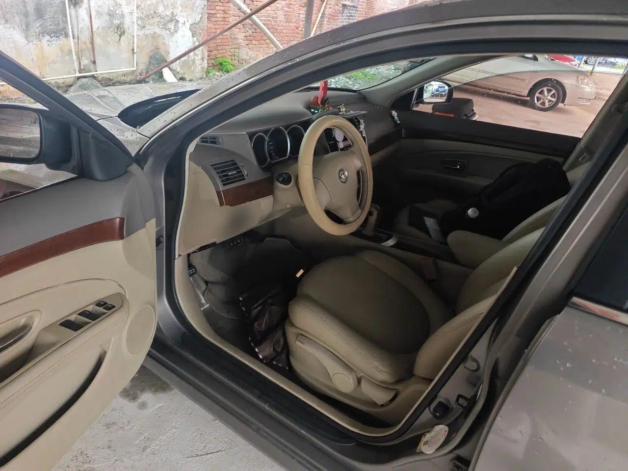 Nissan Sylphy 2009 1.6XE Automatic Comfort Edition — миниатюра 16