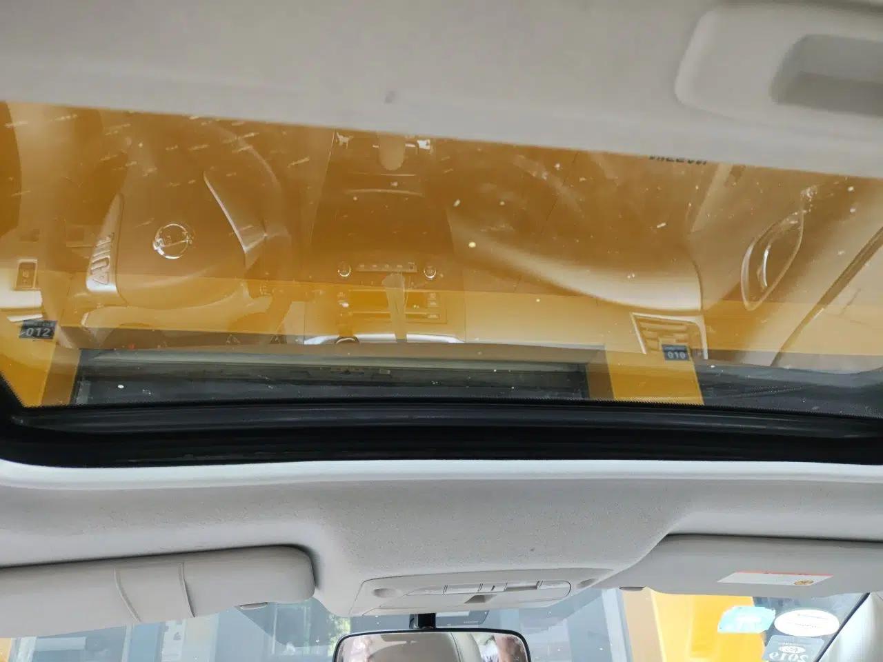 Nissan Sylphy 2012 1.6 XL CVT Luxury Edition — миниатюра 18