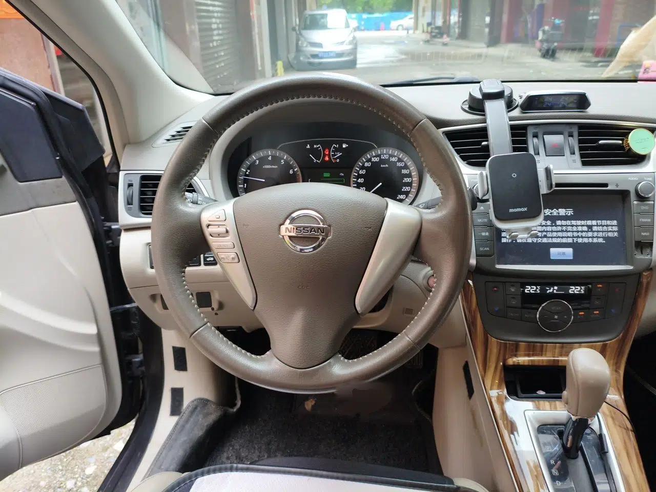 Nissan Sylphy 2012 1.8XL CVT Luxury Edition — миниатюра 10