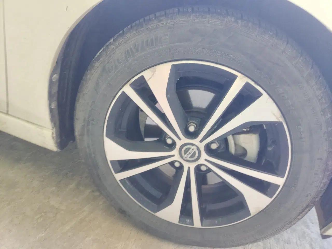 Nissan Sylphy 2020 1.6L XL CVT Enjoyment Edition — миниатюра 8