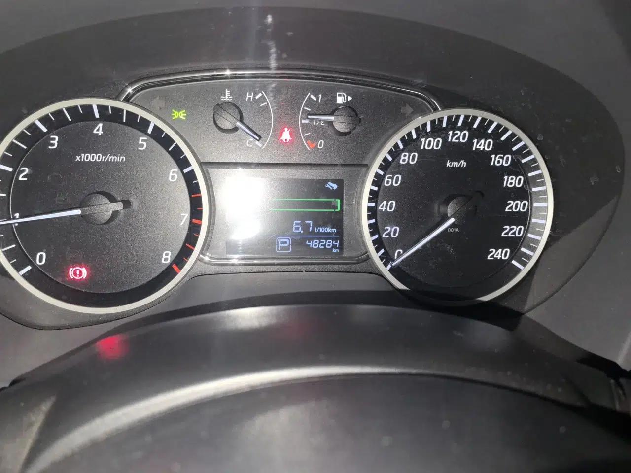 Nissan Sylphy 2019 1.6XV CVT Smart Connect Luxury Edition China VI Standard — миниатюра 12