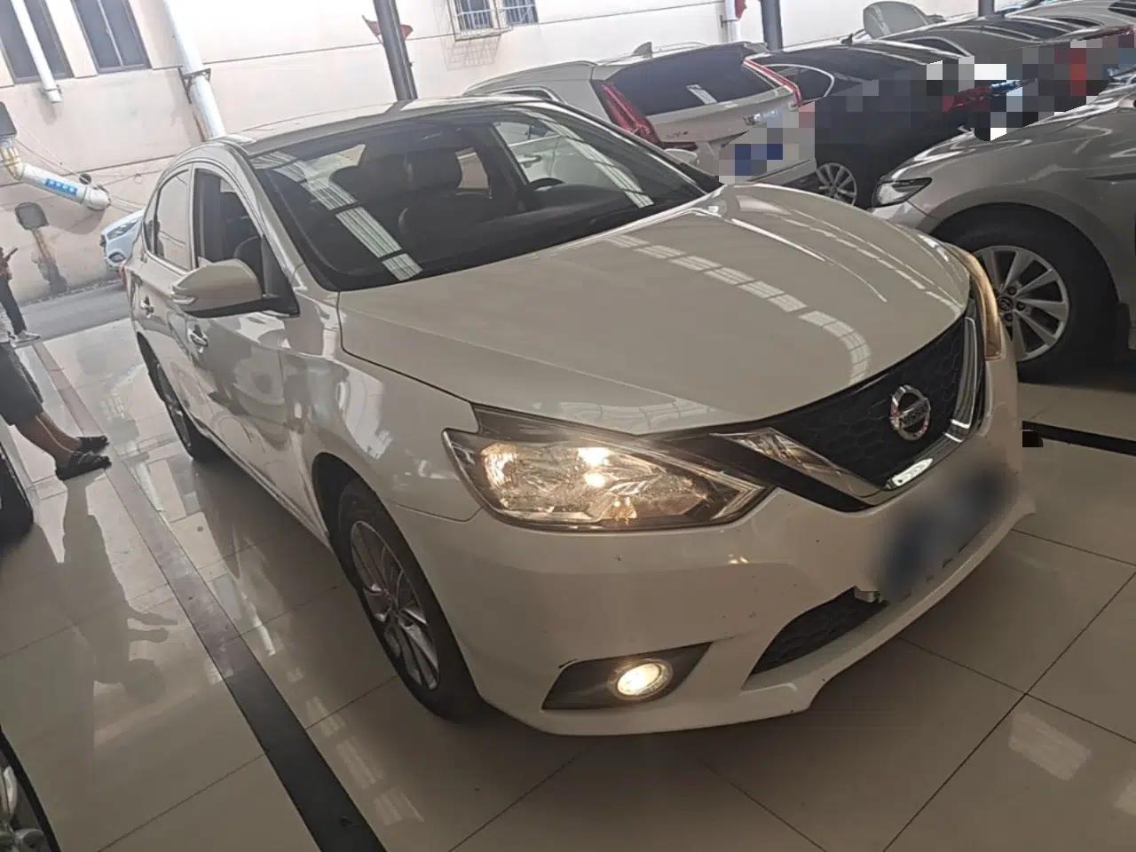Nissan Sylphy 2016 1.6 XL CVT Luxury Edition — миниатюра 3