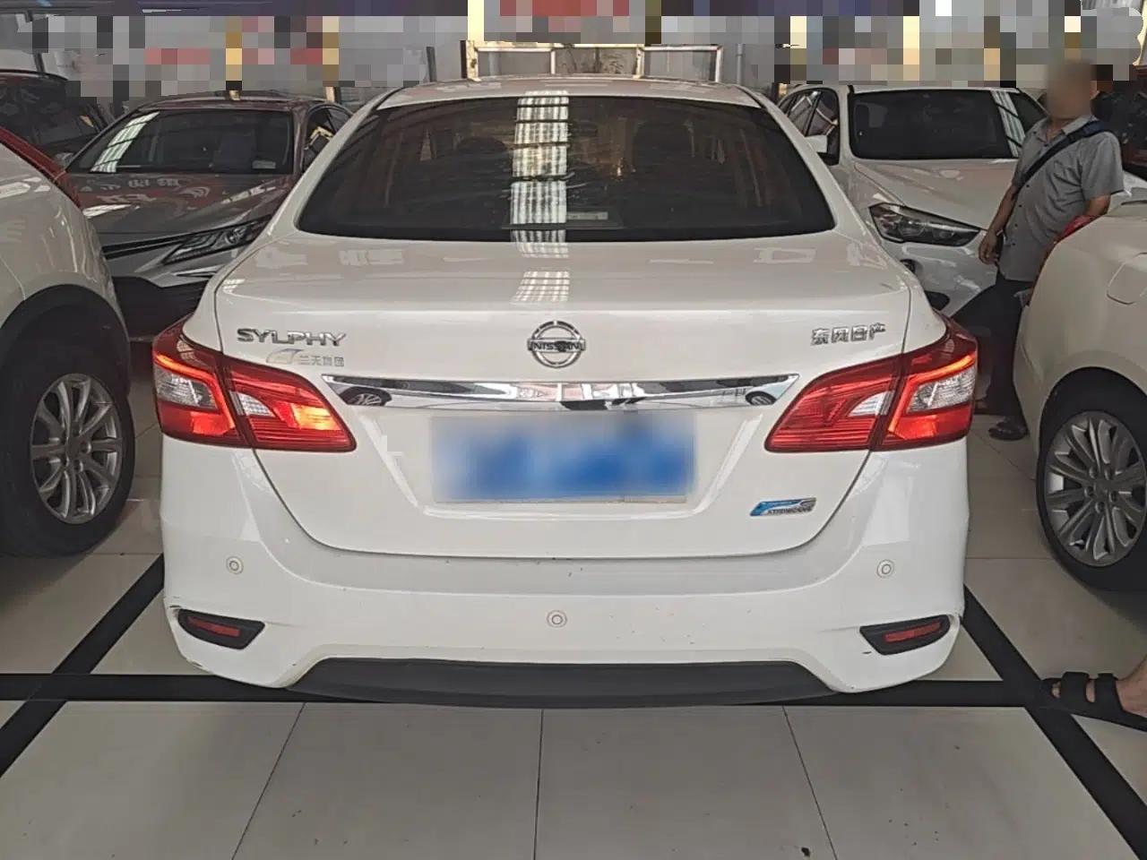 Nissan Sylphy 2016 1.6 XL CVT Luxury Edition — миниатюра 5