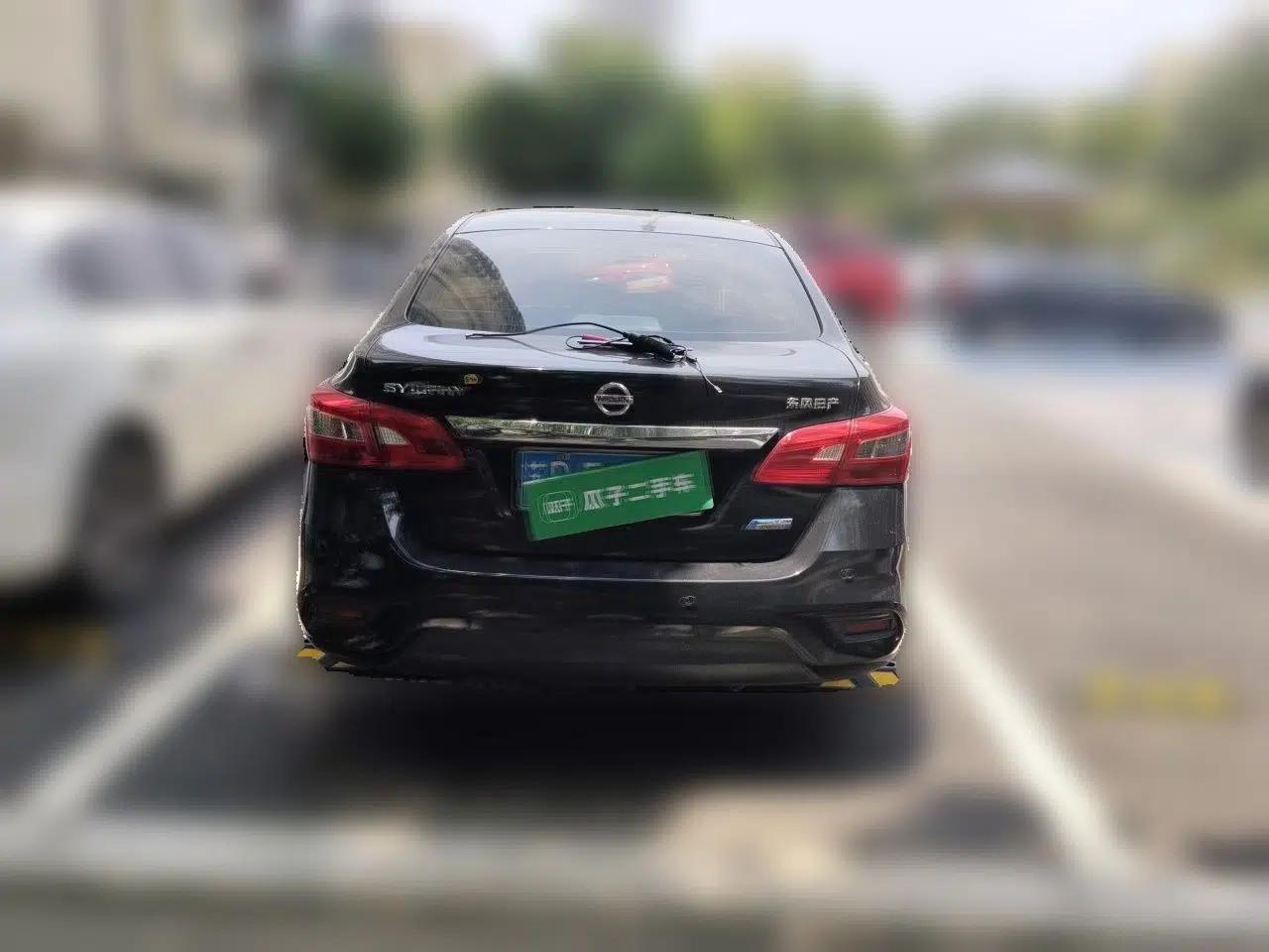 Nissan Sylphy 2018 1.6XV CVT Deluxe Edition — миниатюра 5