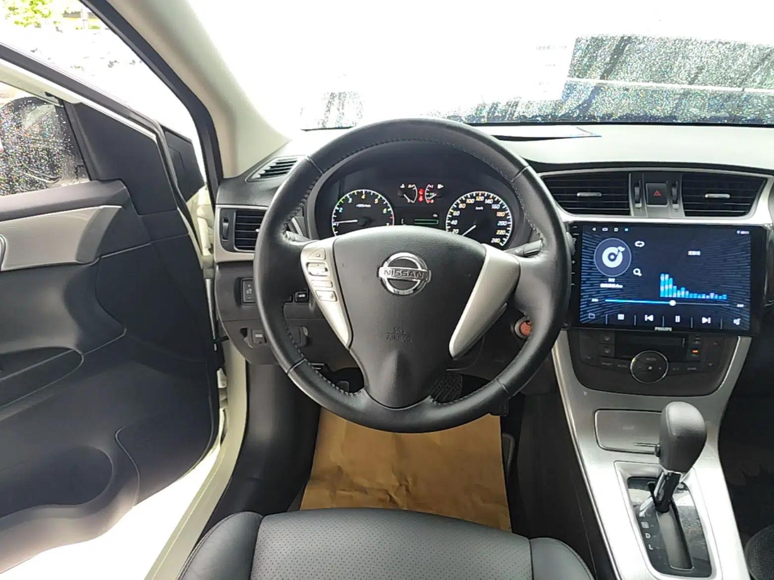 Nissan Sylphy 2014 1.6XV CVT Deluxe Edition — миниатюра 13