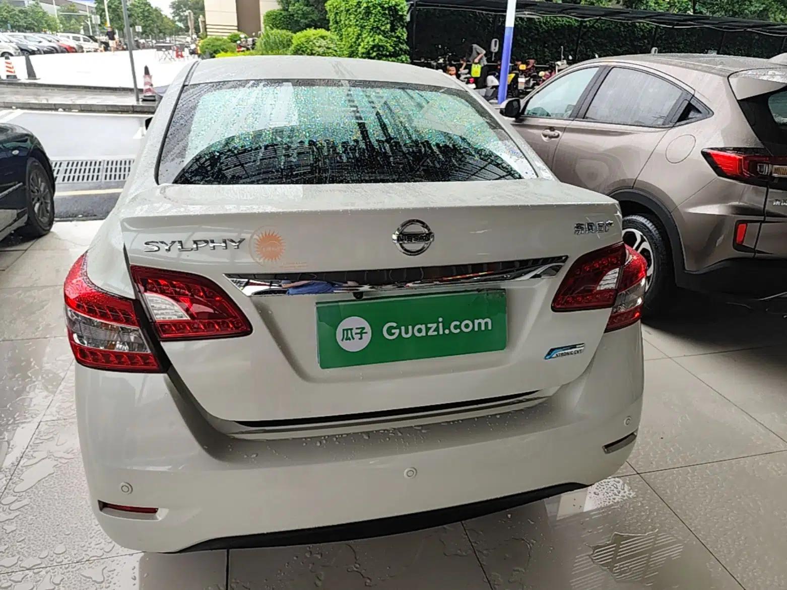 Nissan Sylphy 2014 1.6XV CVT Deluxe Edition — миниатюра 5
