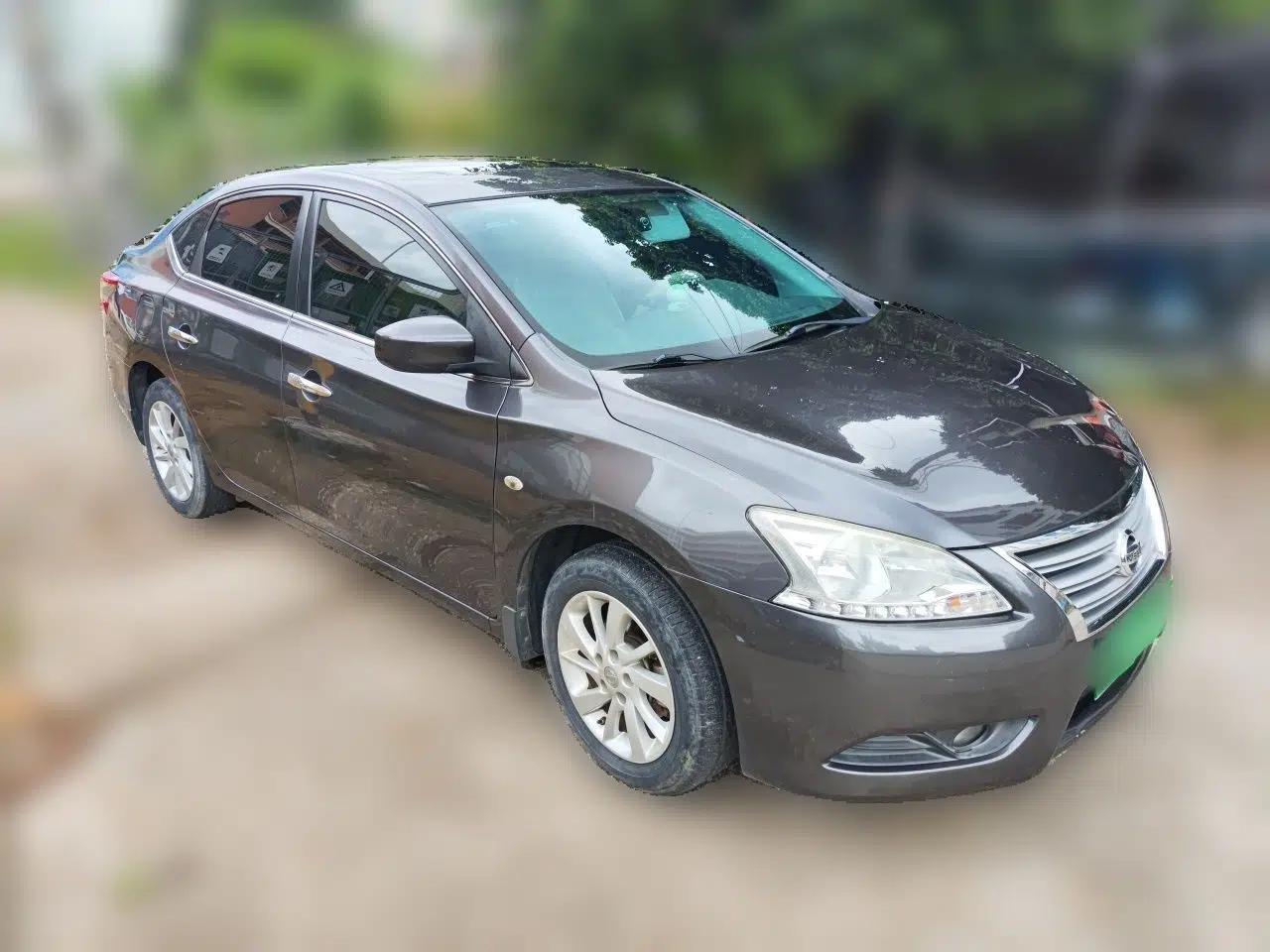 Nissan Sylphy 2014 1.6XV CVT Deluxe Edition — миниатюра 3