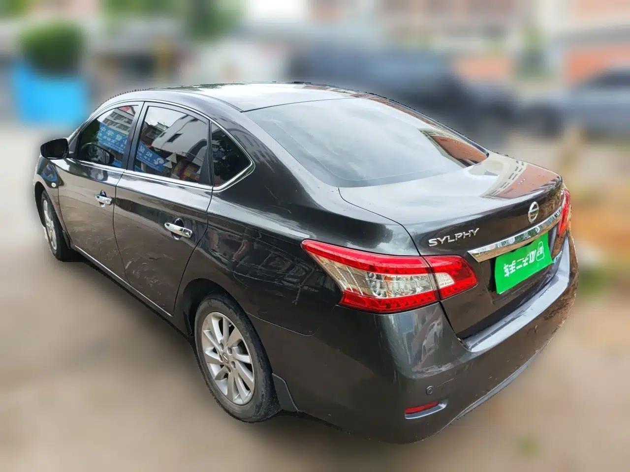 Nissan Sylphy 2014 1.6XV CVT Deluxe Edition — миниатюра 4