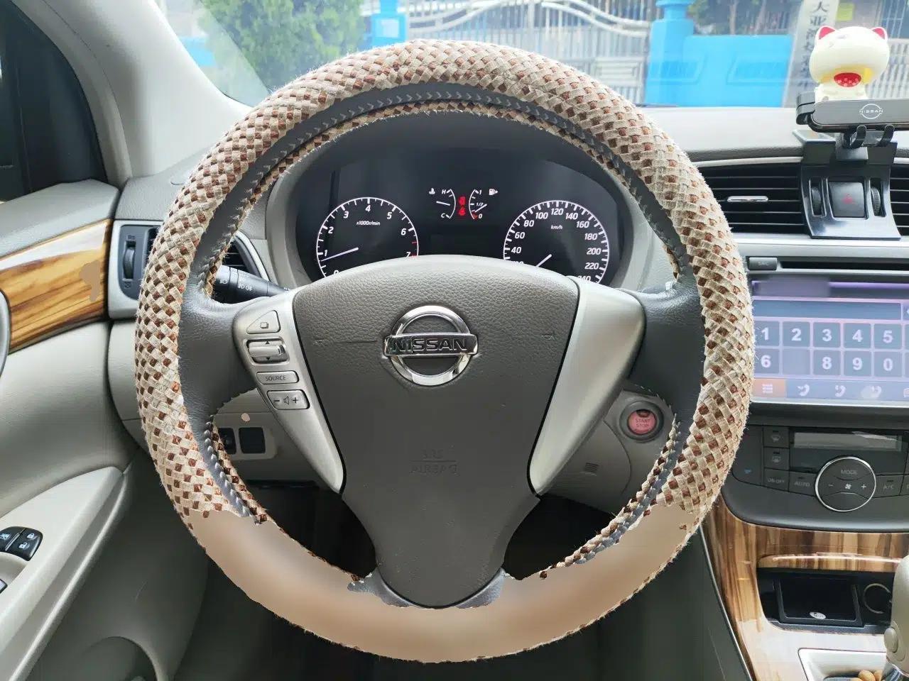 Nissan Sylphy 2014 1.6XV CVT Deluxe Edition — миниатюра 10