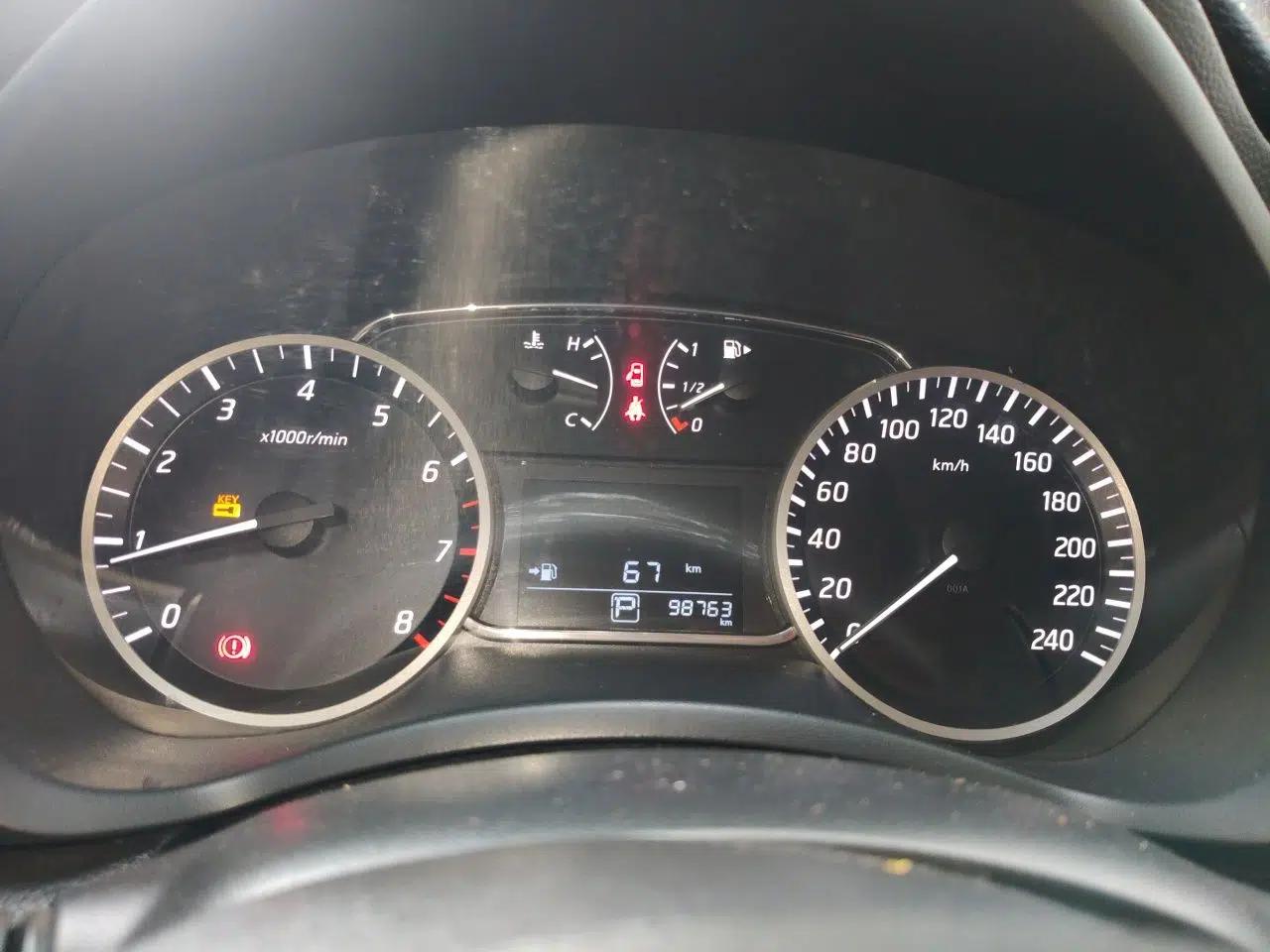 Nissan Sylphy 2016 1.6XV CVT Smart Enjoyment Version — миниатюра 11