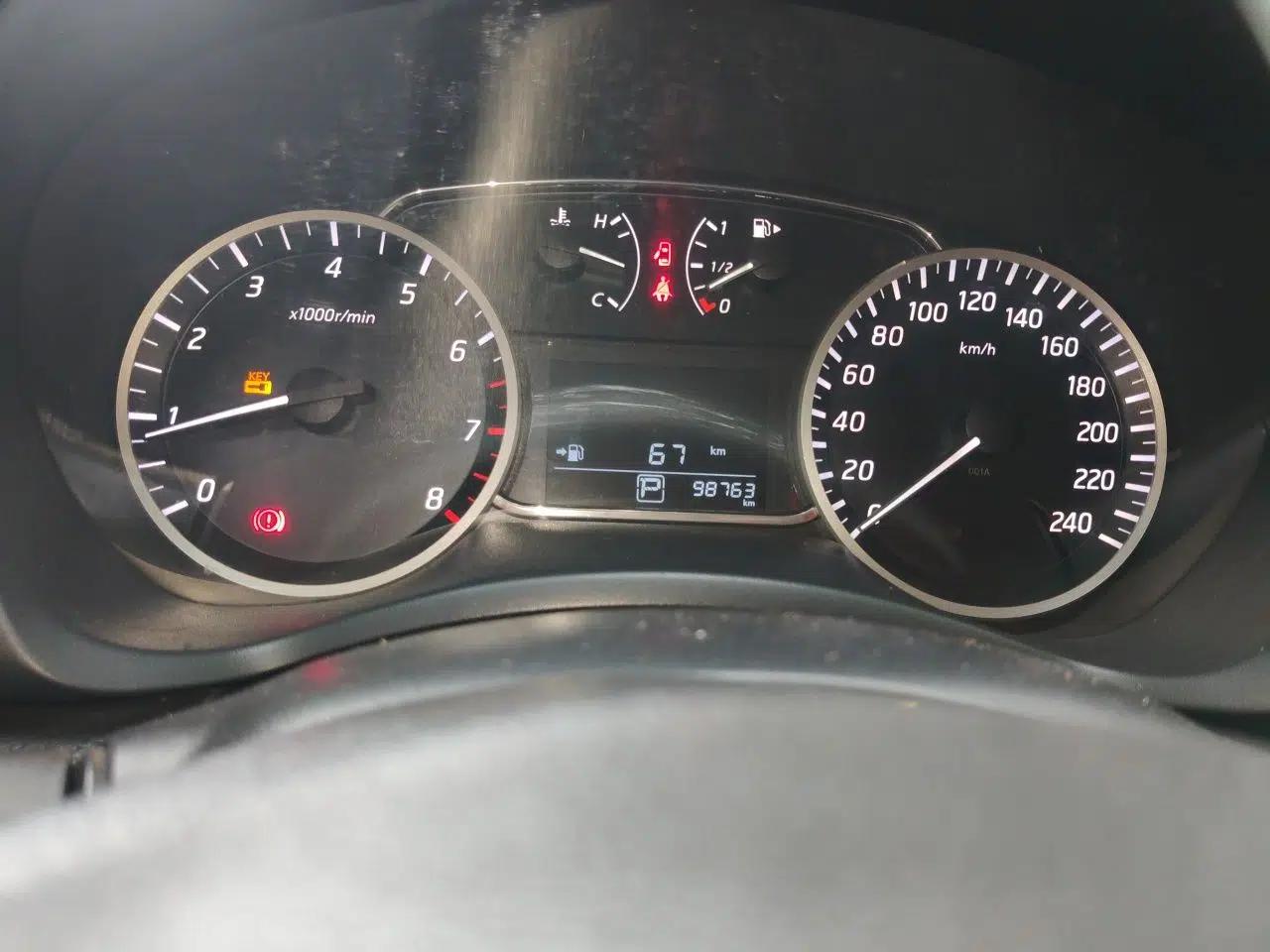 Nissan Sylphy 2016 1.6XV CVT Smart Enjoyment Version — миниатюра 12