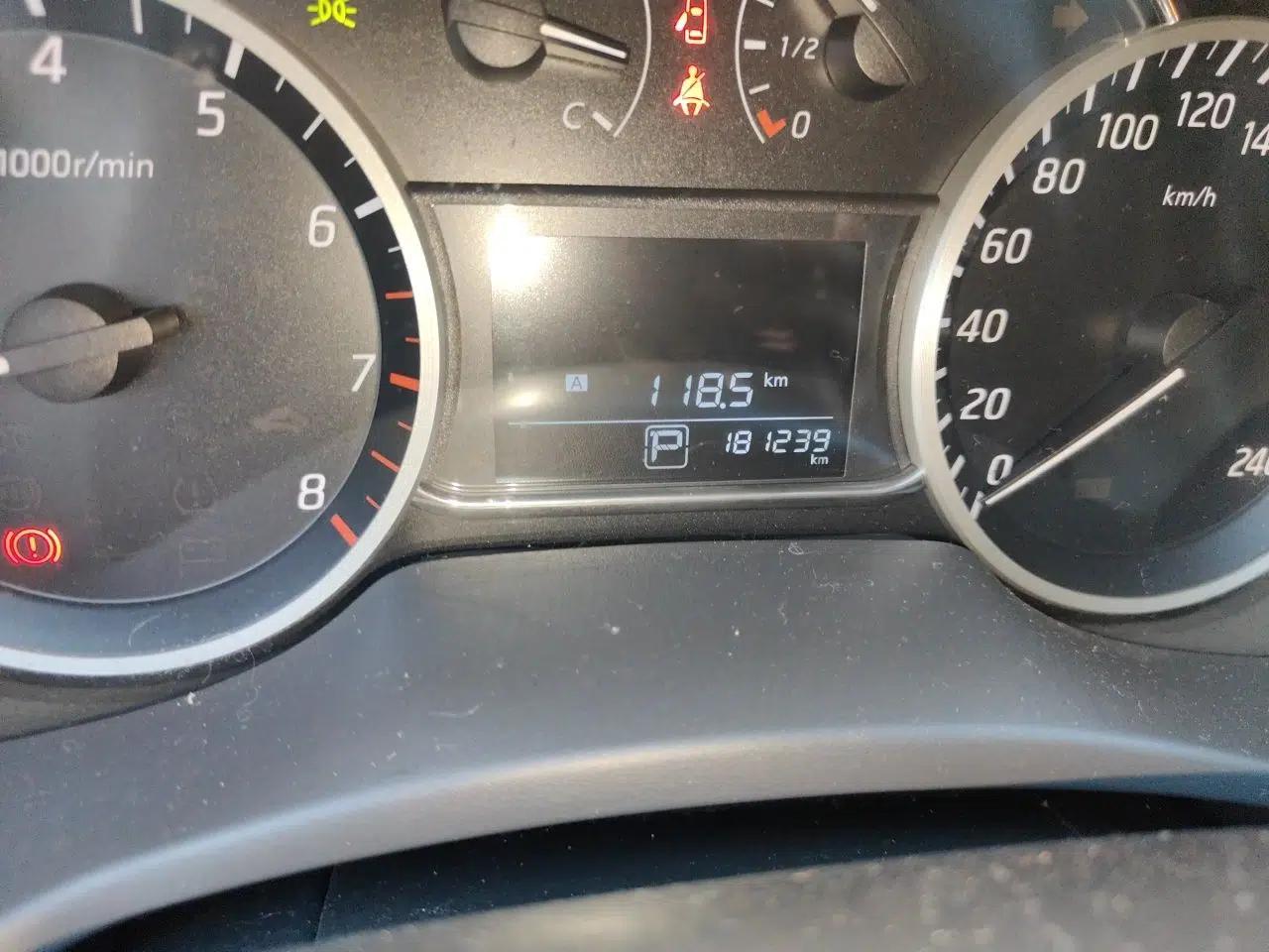 Nissan Sylphy 2018 1.6XV CVT Deluxe Edition — миниатюра 12