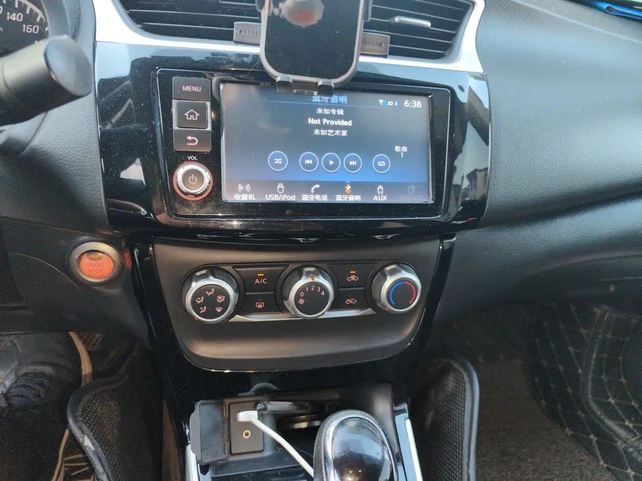 Nissan Sylphy 2018 1.6XV CVT Deluxe Edition — миниатюра 13