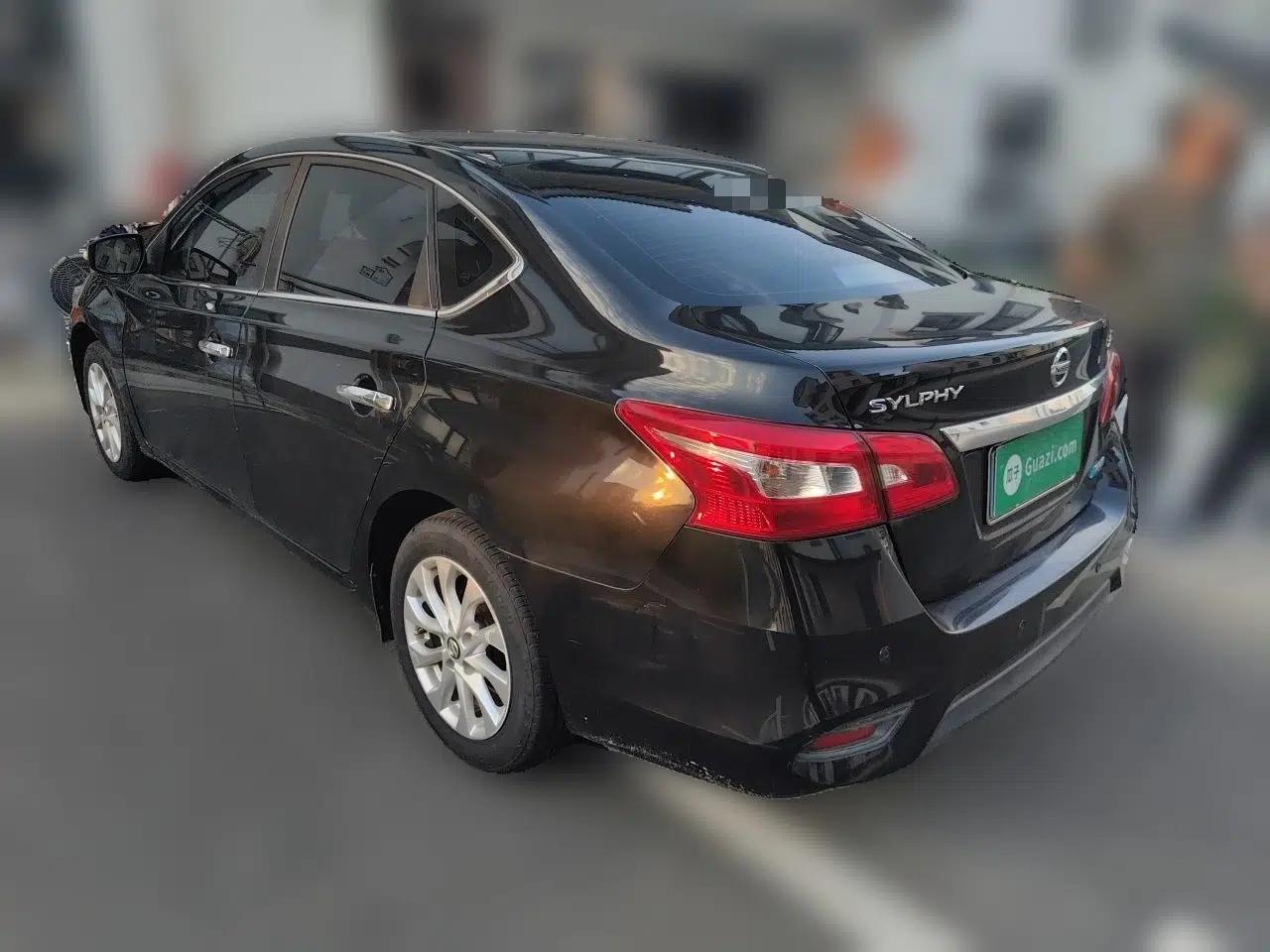 Nissan Sylphy 2018 1.6XV CVT Deluxe Edition — миниатюра 4