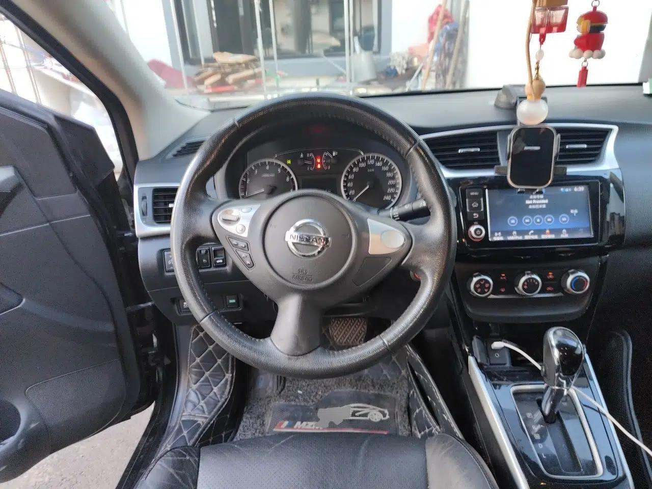 Nissan Sylphy 2018 1.6XV CVT Deluxe Edition — миниатюра 10
