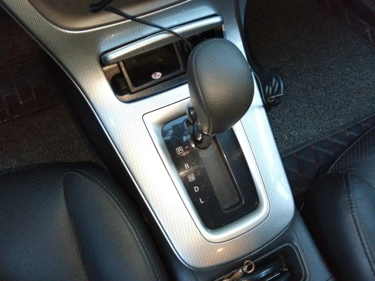 Nissan Sylphy 2014 1.6XV CVT Deluxe Edition — миниатюра 14