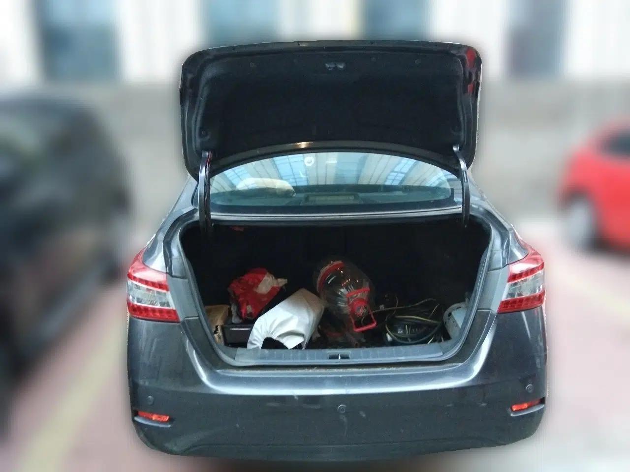 Nissan Sylphy 2014 1.6XV CVT Deluxe Edition — миниатюра 19