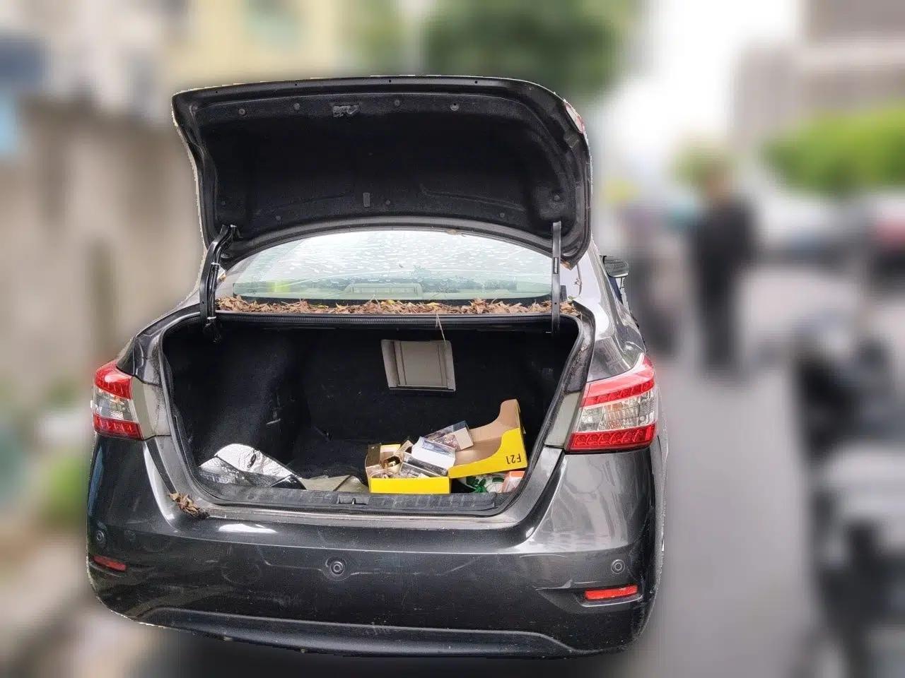 Nissan Sylphy 2014 1.6XV CVT Deluxe Edition — миниатюра 19