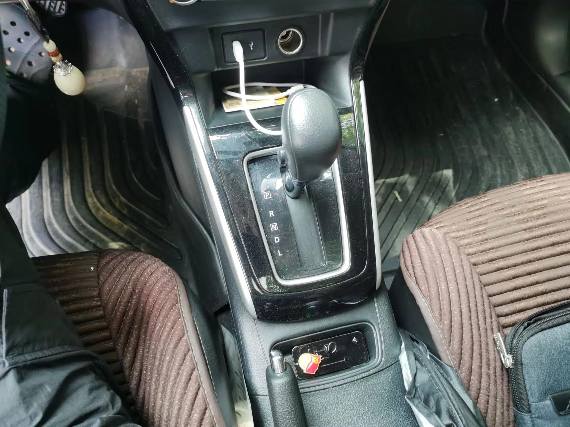 Nissan Sylphy 2021 Classic 1.6XL CVT Luxury Edition — миниатюра 14