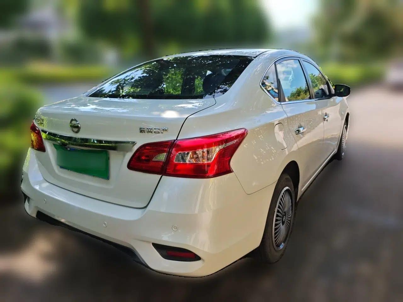 Nissan Sylphy 2021 Classic 1.6XE CVT Exclusive Edition — миниатюра 6