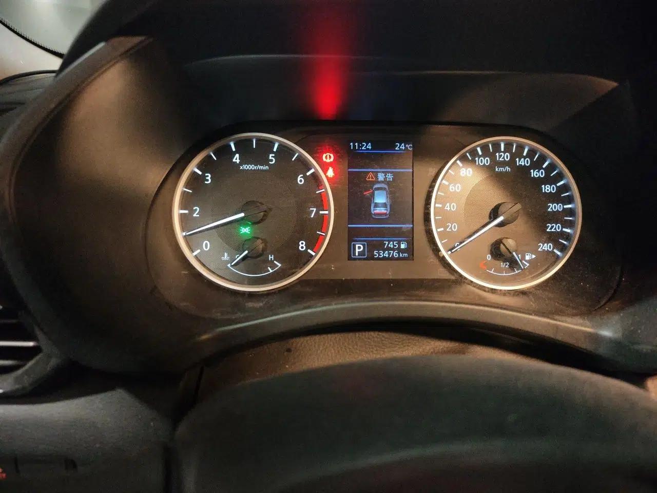 Nissan Sylphy 2021 1.6L XL CVT Enjoyment Edition — миниатюра 12