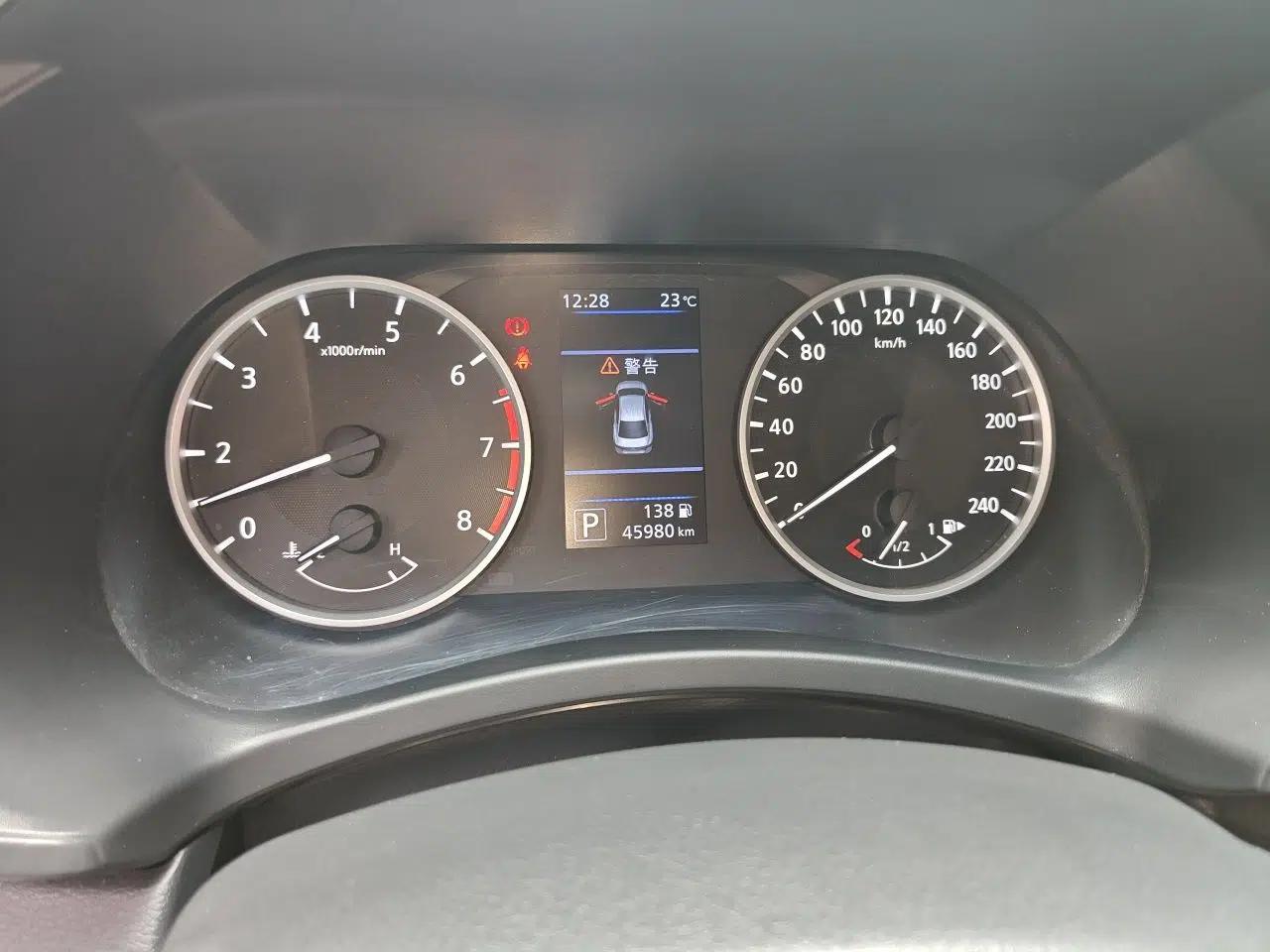 Nissan Sylphy 2021 1.6L XL CVT Enjoyment Edition — миниатюра 11