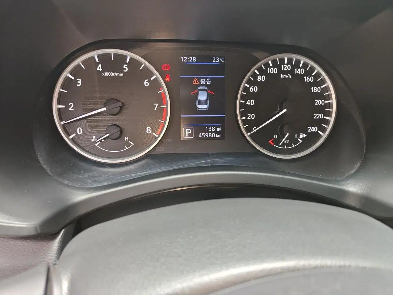 Nissan Sylphy 2021 1.6L XL CVT Enjoyment Edition — миниатюра 12