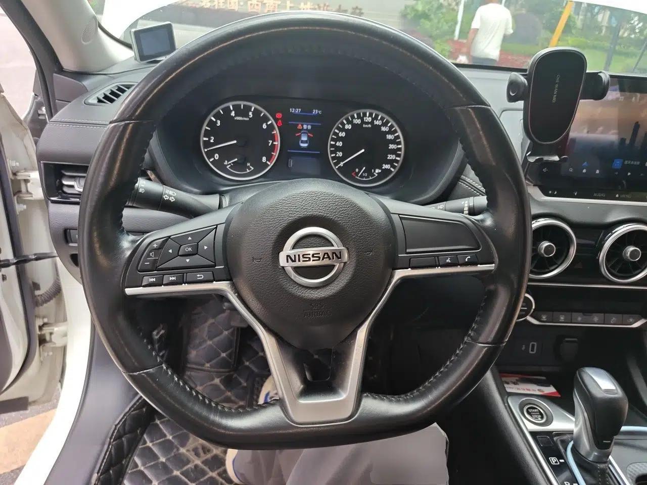 Nissan Sylphy 2021 1.6L XL CVT Enjoyment Edition — миниатюра 10