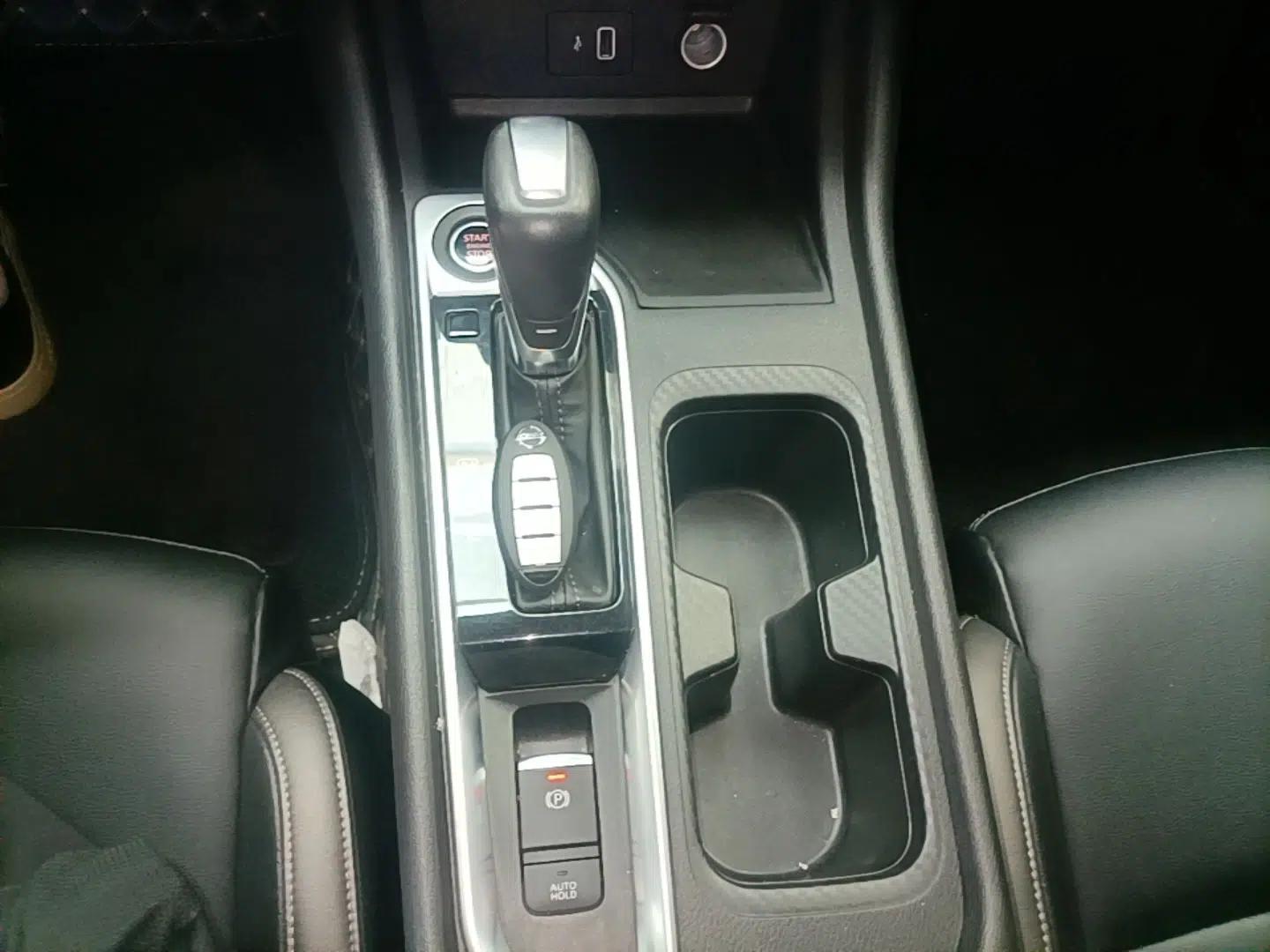 Nissan Sylphy 2022 1.6L XL CVT Enjoyment Edition — миниатюра 16