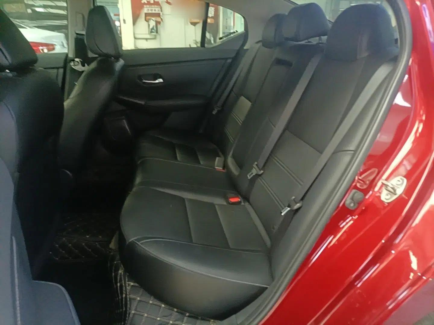 Nissan Sylphy 2022 1.6L XL CVT Enjoyment Edition — миниатюра 20