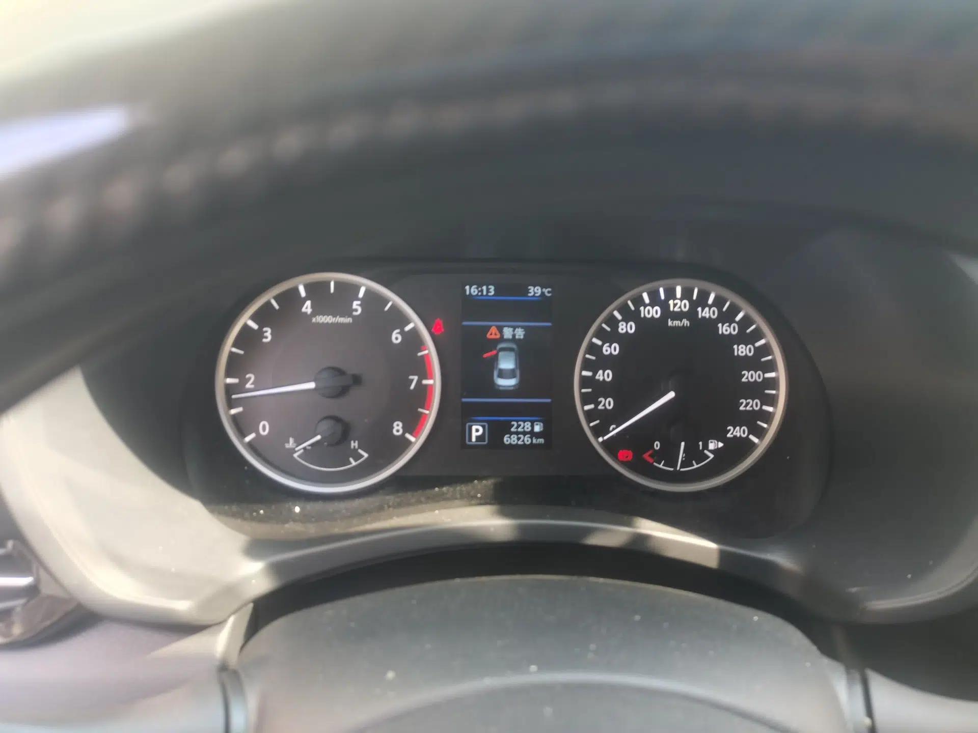 Nissan Sylphy 2026 Model 1.6L CVT Genuine Edition — миниатюра 11
