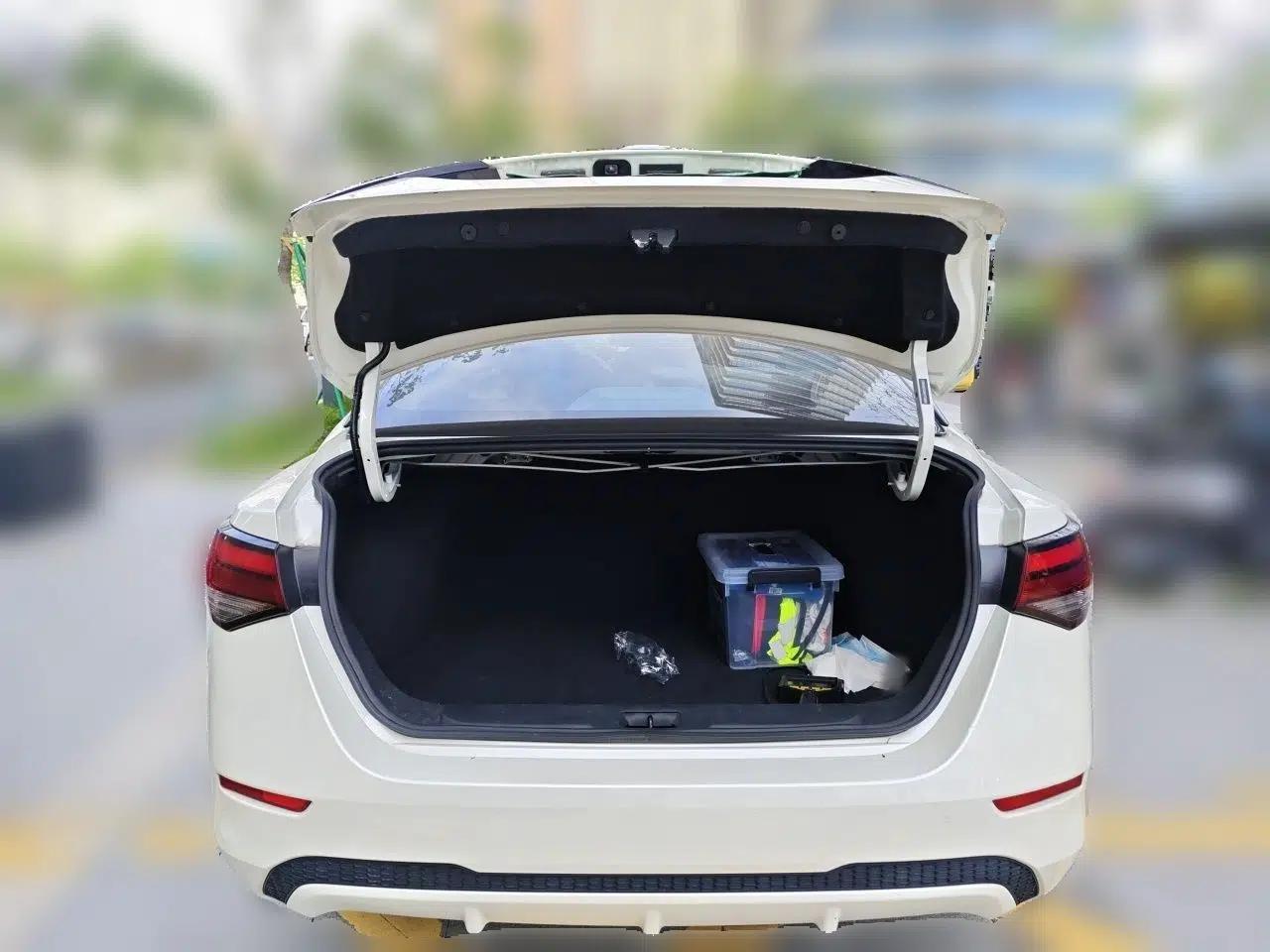 Nissan Sylphy 2020 Revised 1.6L XL CVT Enjoyment Edition — миниатюра 16