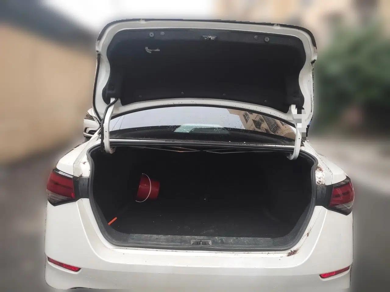 Nissan Sylphy 2020 1.6L XL CVT Enjoyment Edition — миниатюра 19