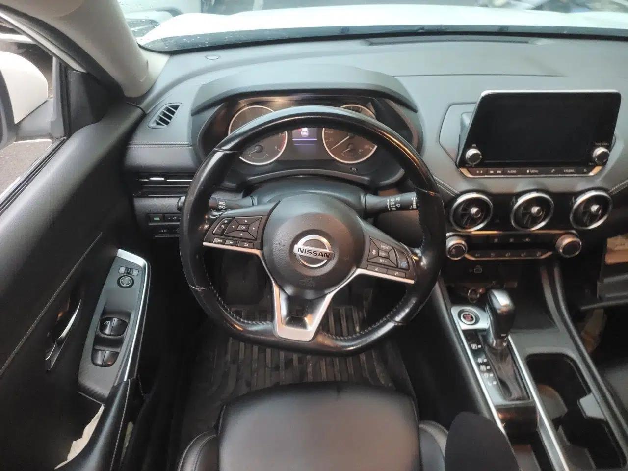 Nissan Sylphy 2020 1.6L XL CVT Enjoyment Edition — миниатюра 10