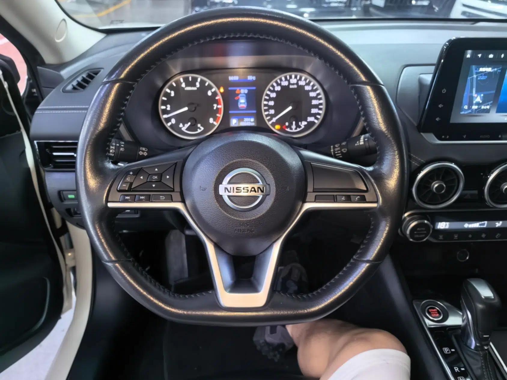 Nissan Sylphy 2022 1.6L XL CVT Enjoyment Edition — миниатюра 13