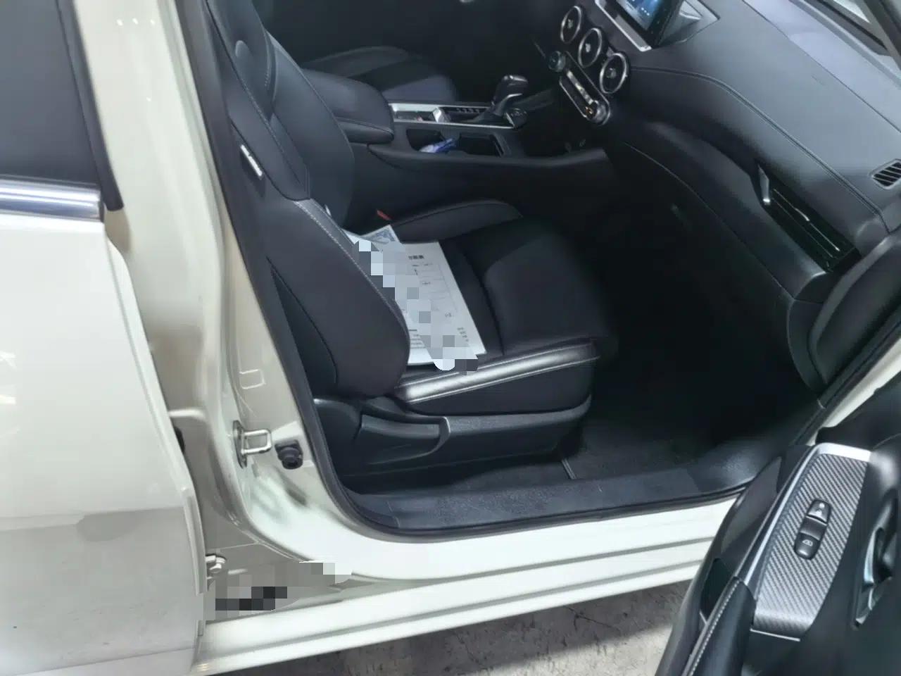 Nissan Sylphy 2022 1.6L XL CVT Enjoyment Edition — миниатюра 19