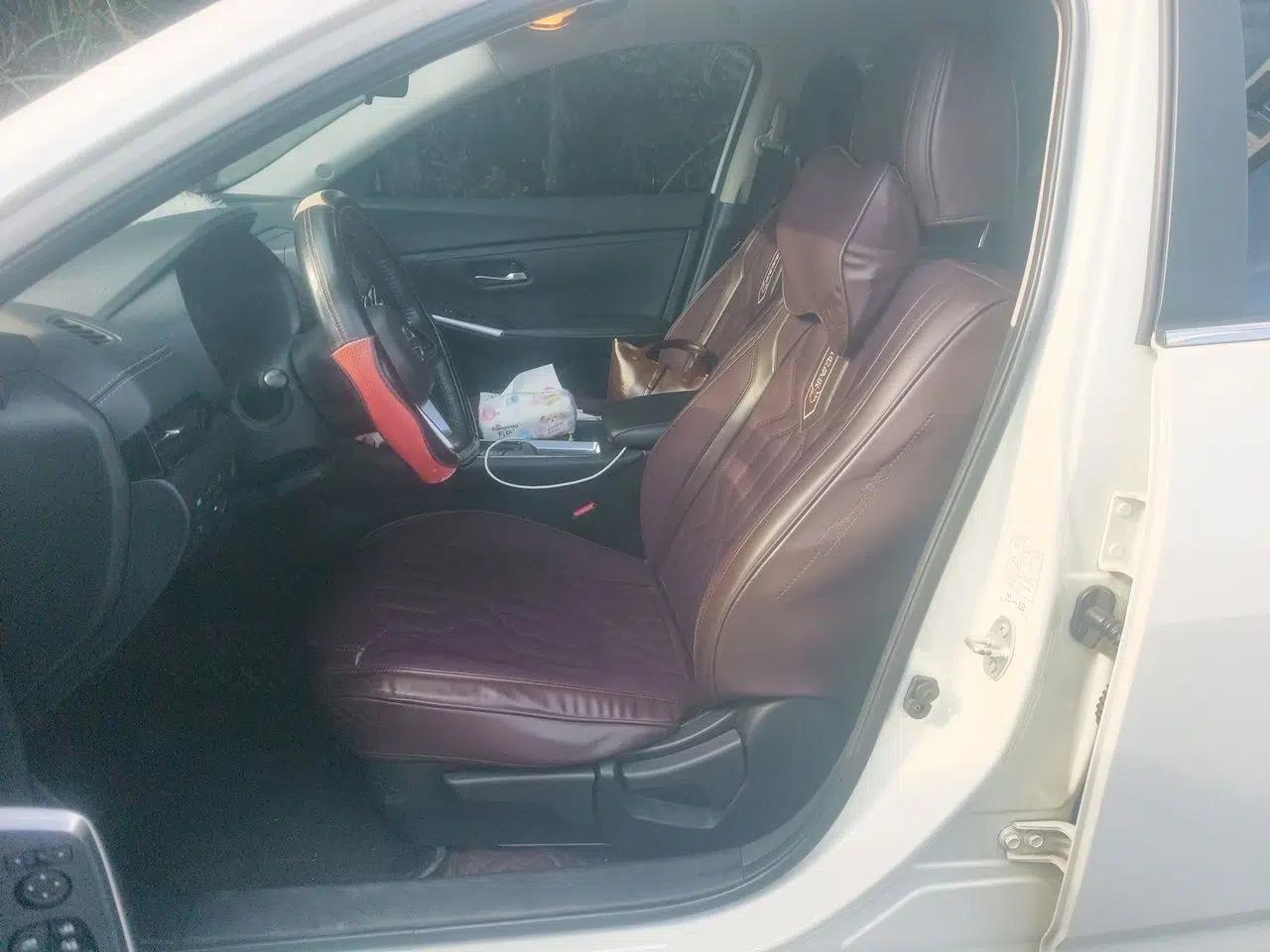 Nissan Sylphy 2022 1.6L XL CVT Enjoyment Edition — миниатюра 15